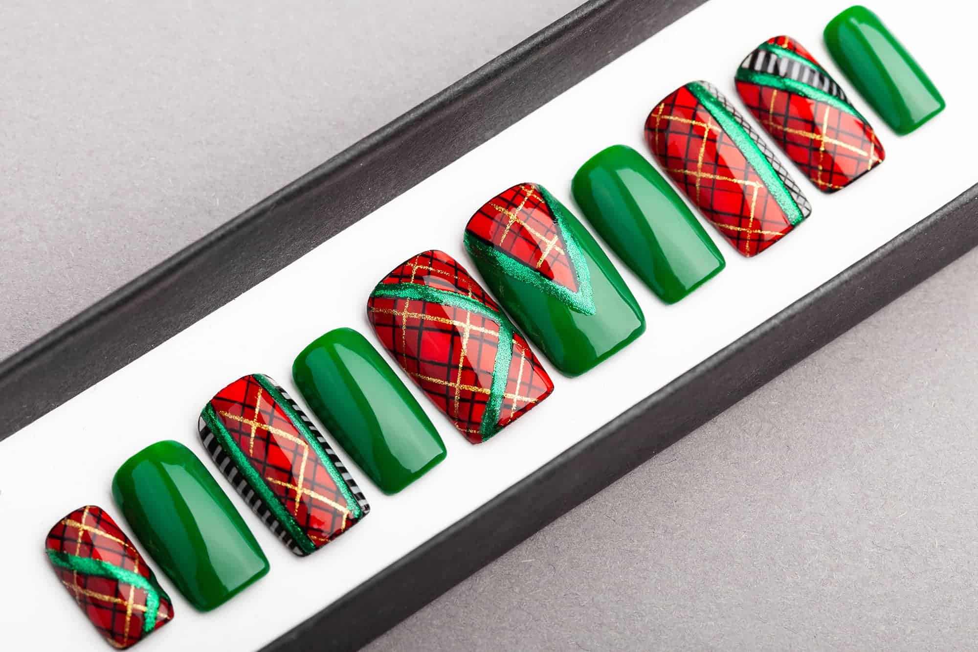 Plaid Press On Nails (Christmas Edition) | Plaid nails | Hand painted Nail Art | Fake Nails | False Nails