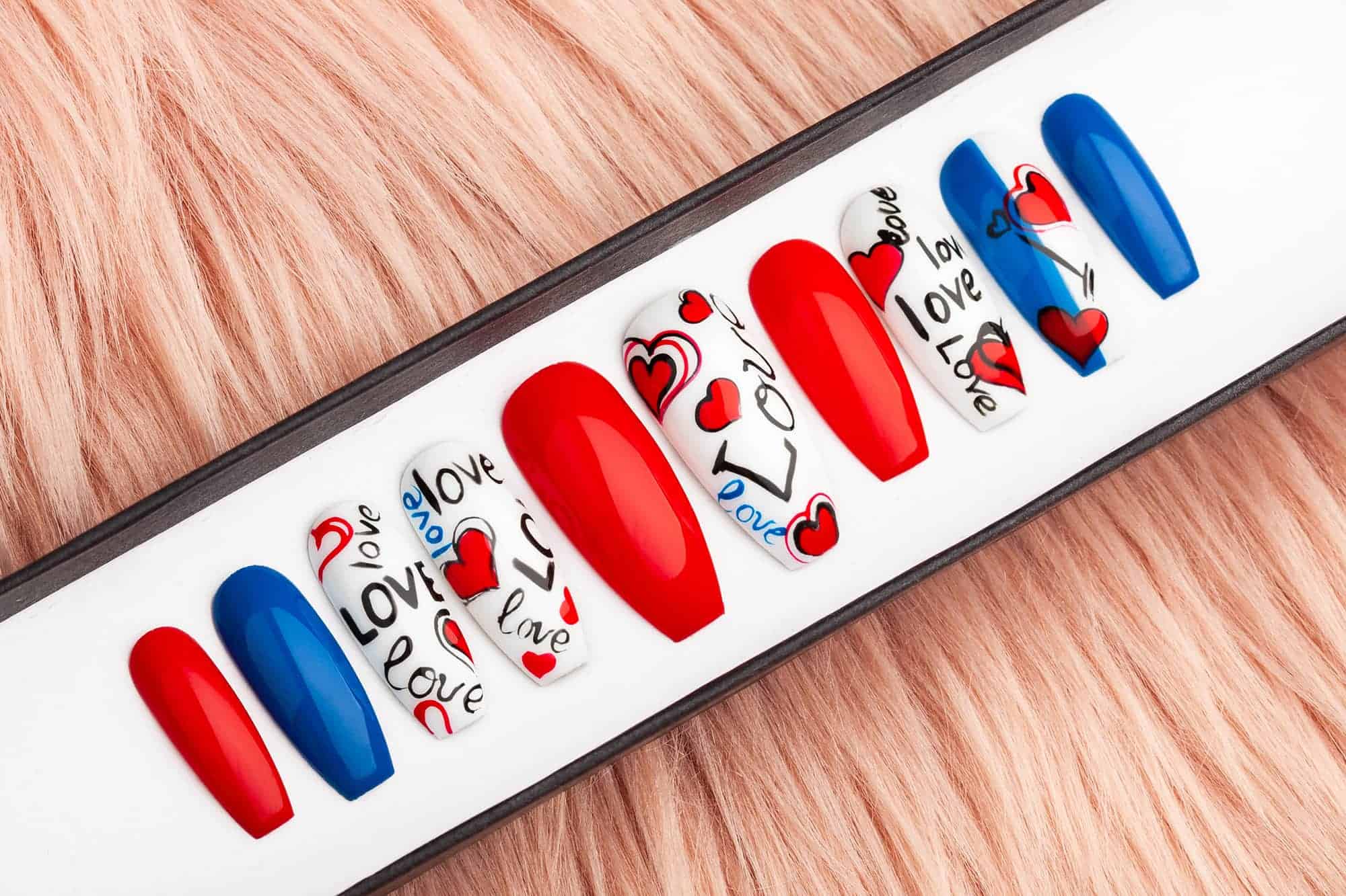 Love Press on Nails • Hand painted Nail Art • Fake Nails • False Nails • Artificial Nails • Valentine Day nails